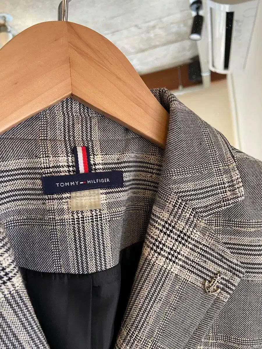 Tommy Hilfiger