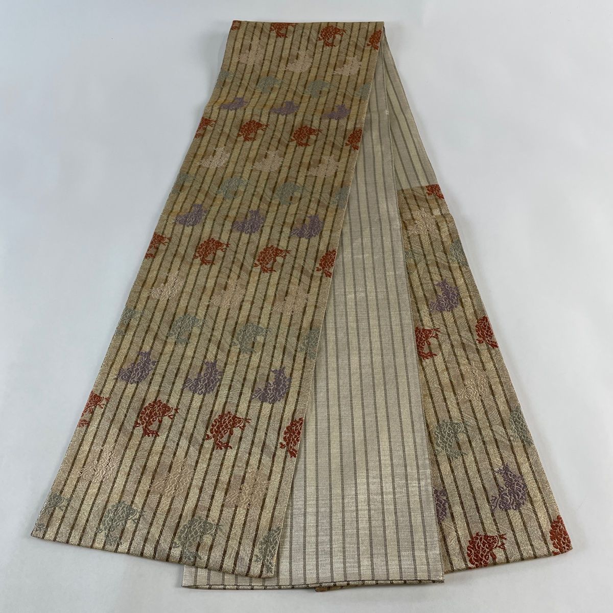 袋帯 美品 名品 荒磯 縞 金糸 刺繍 金色 六通 正絹 【中古】 - メルカリ