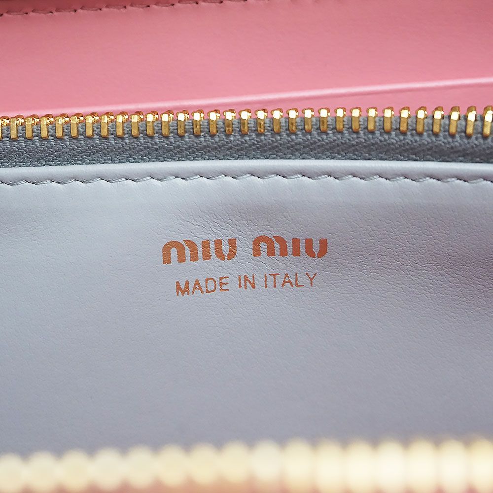 新品未使用　miumiu フィオッコ　レッド