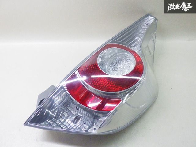トヨタ 純正 NHP10 アクア 前期 LED テールライト テールランプ