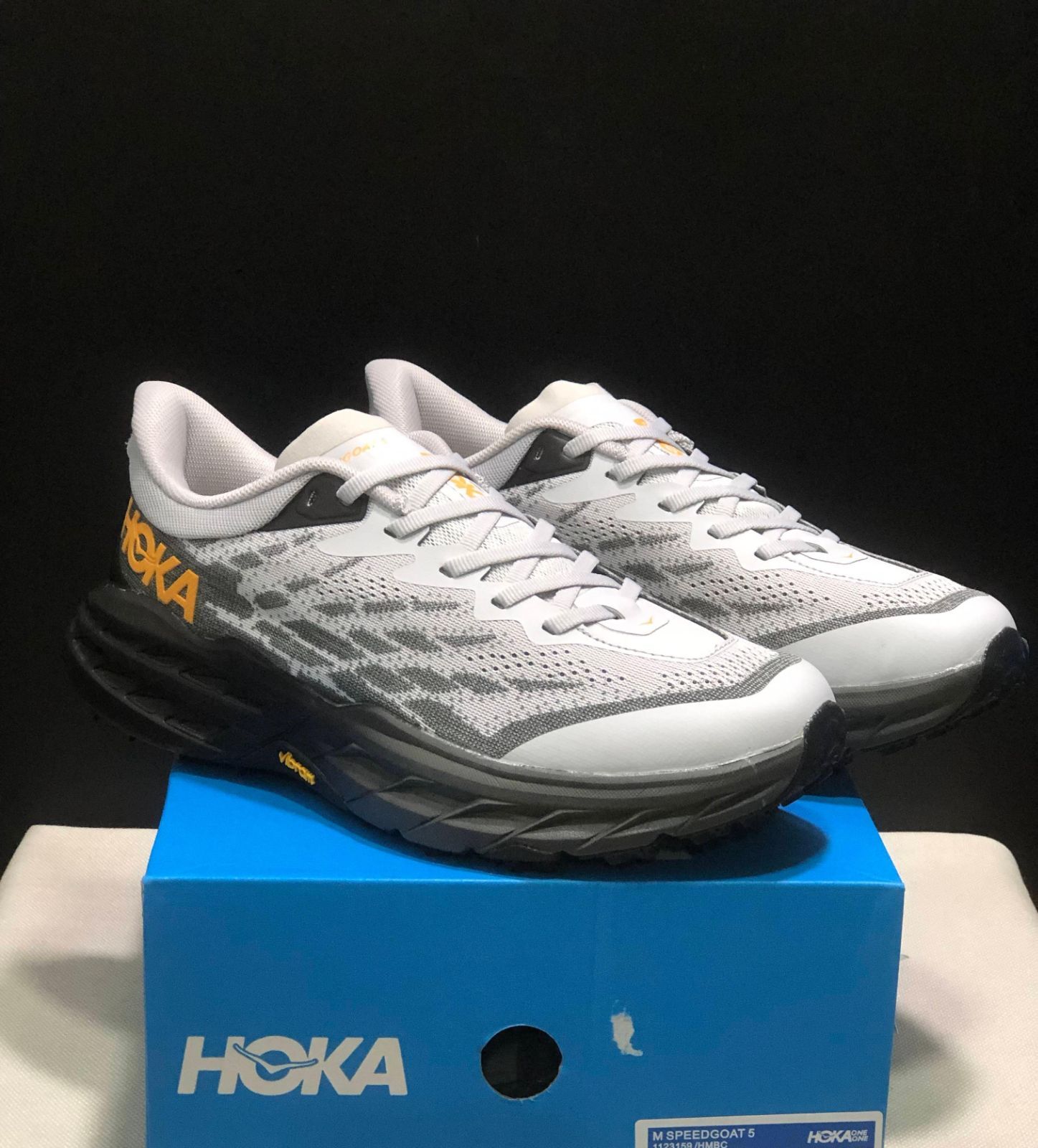 HOKA ONE 5 ホカ オネオネ スニーカー トレイルランニングシューズ トレランシューズ スピードゴート5 ビブラムソール ランシュー グレー