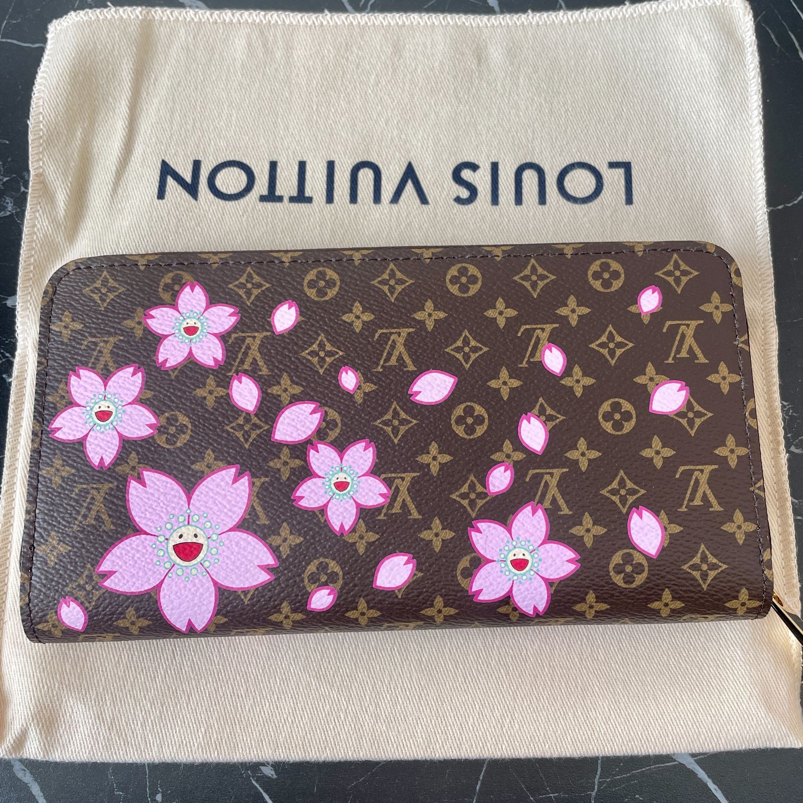 【限定の桜モチーフ♪】LouisVuitton×TM ジッピーウォレット LV × TM ジッピー・ウォレット モノグラム｜ルイ・ヴィトン 公式