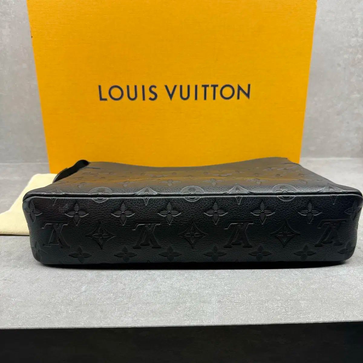 Vuitton ルイヴィトン