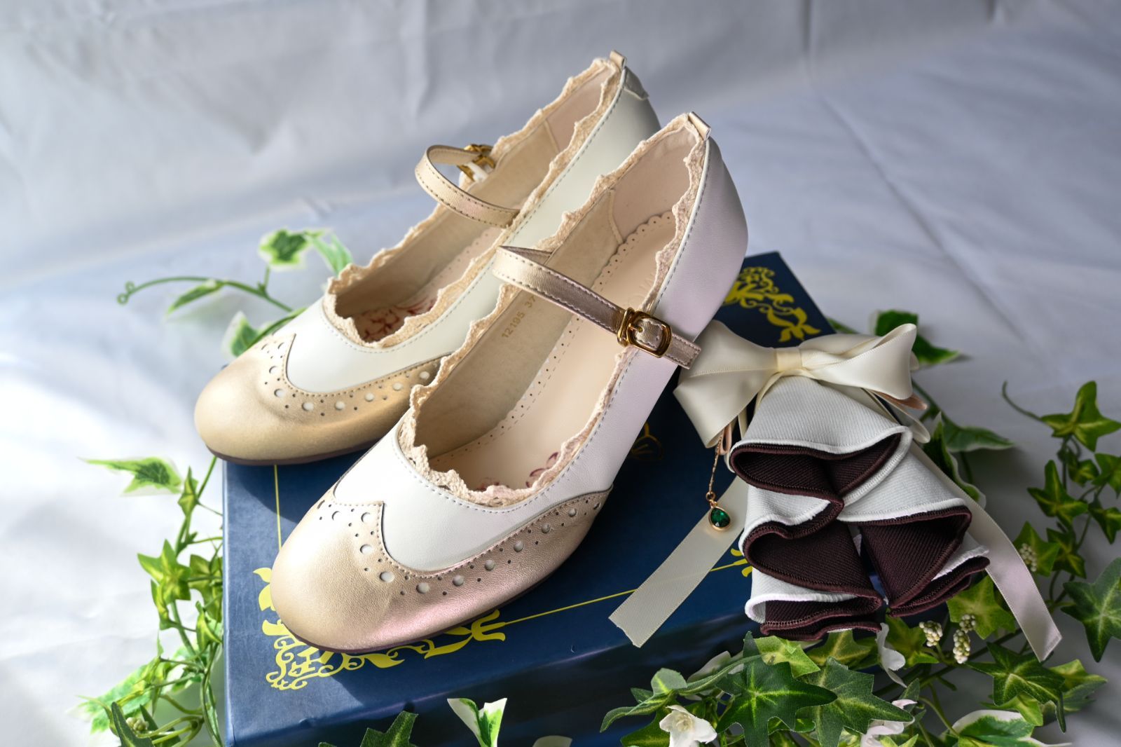 ヴァイオレットエヴァーガーデン モチーフ