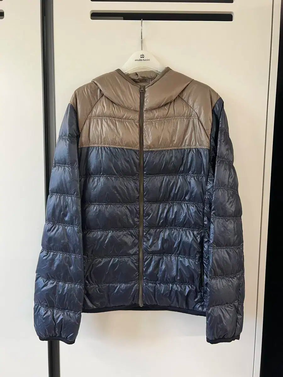 【雷市場（ポンジャン）商品韓国直送】 UNIQLO(ユニクロ) 軽量ダウン s