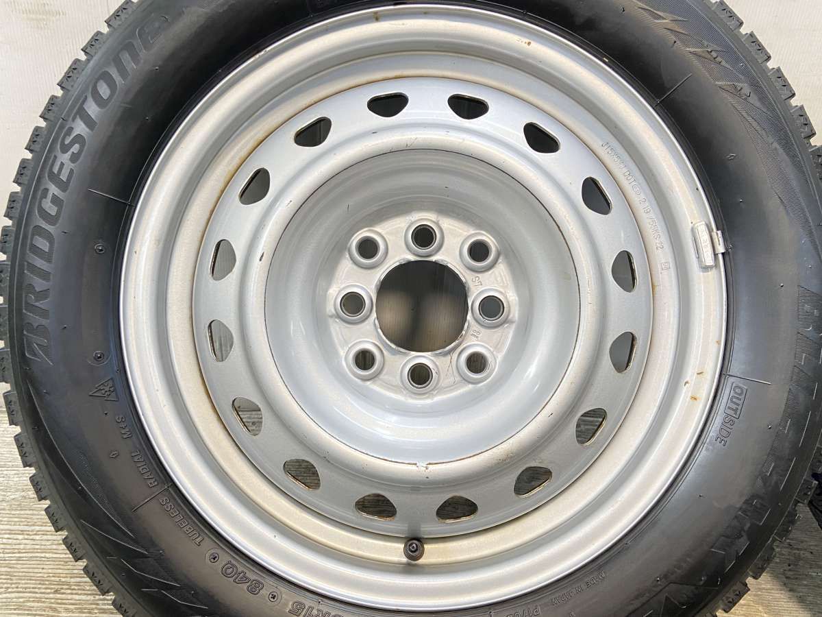 タイヤ スタッドレスタイヤ