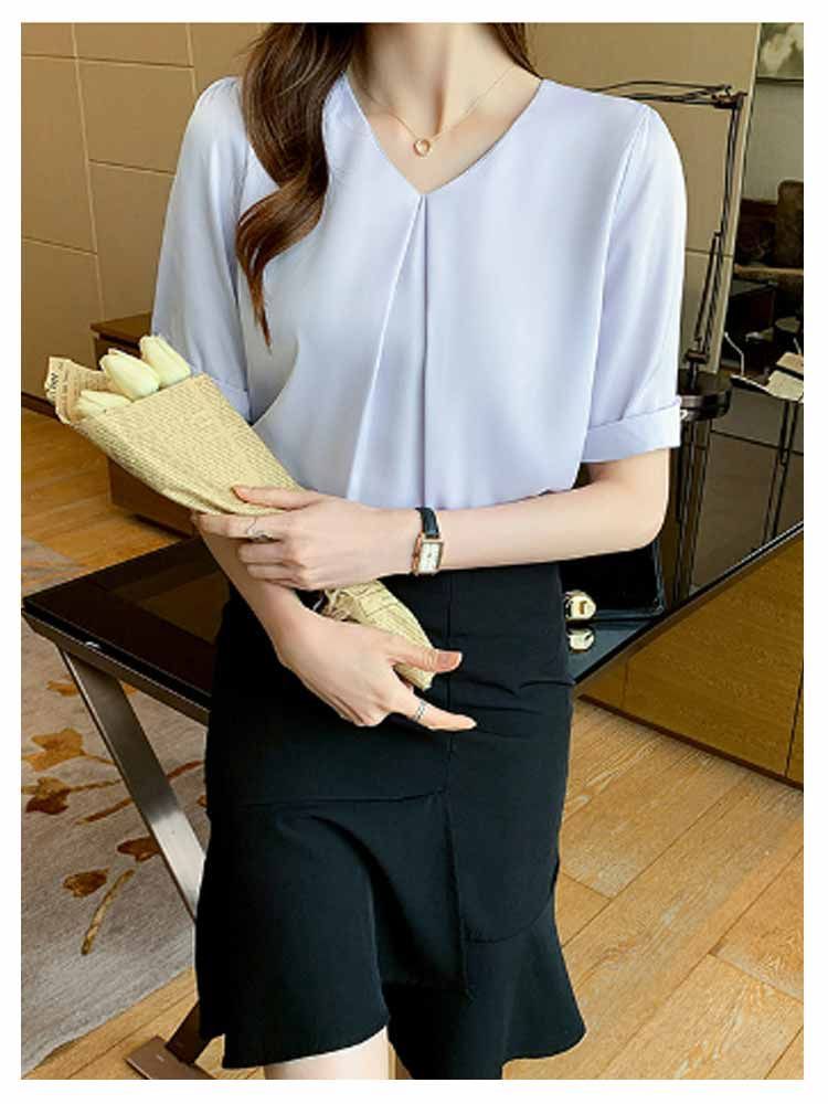 ブラウス 半袖 レディース tシャツ vネック オフィス 夏 ゆったり シフォン 無地 おしゃれ 大きいサイズ着痩せ 通勤 通学 カジュアル 楽天市場】ブラウス 半袖 レディース tシャツ vネック オフィス
