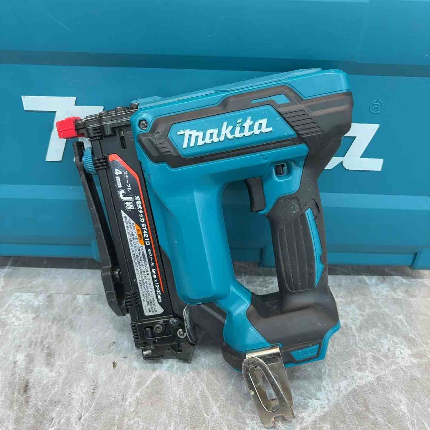 マキタ makita コードレスタッカ ST421D 【公式通販】