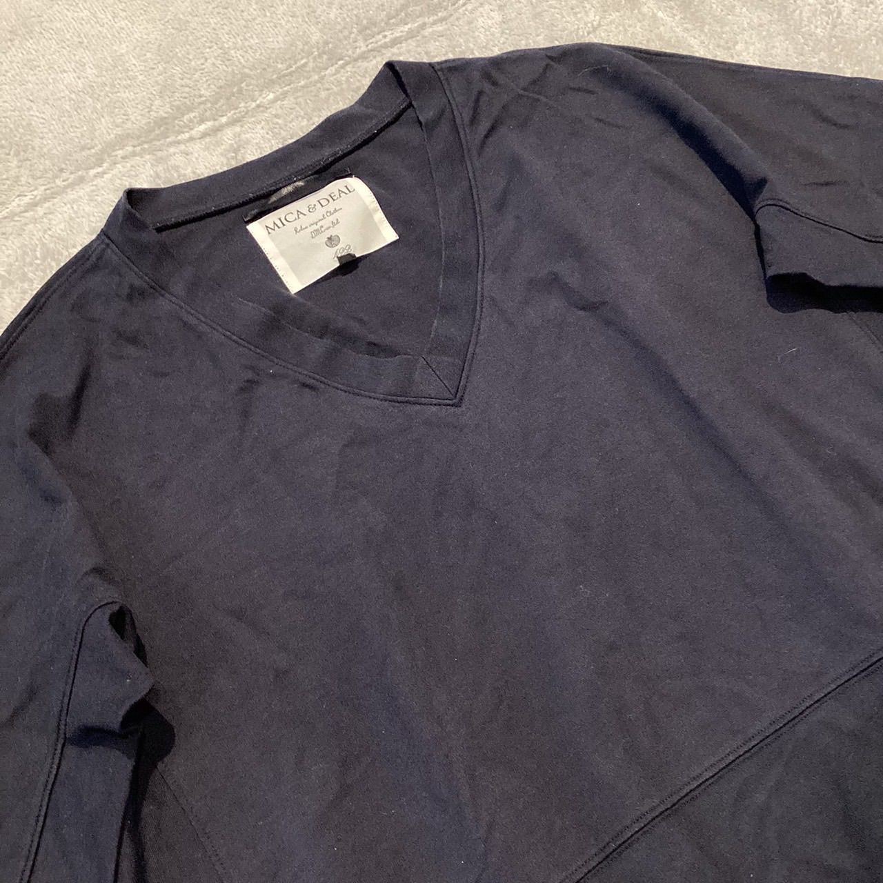 MICA&DEAL Vネック 半袖 トップス MICA&DEAL Vネック 半袖 トップス - メルカリ