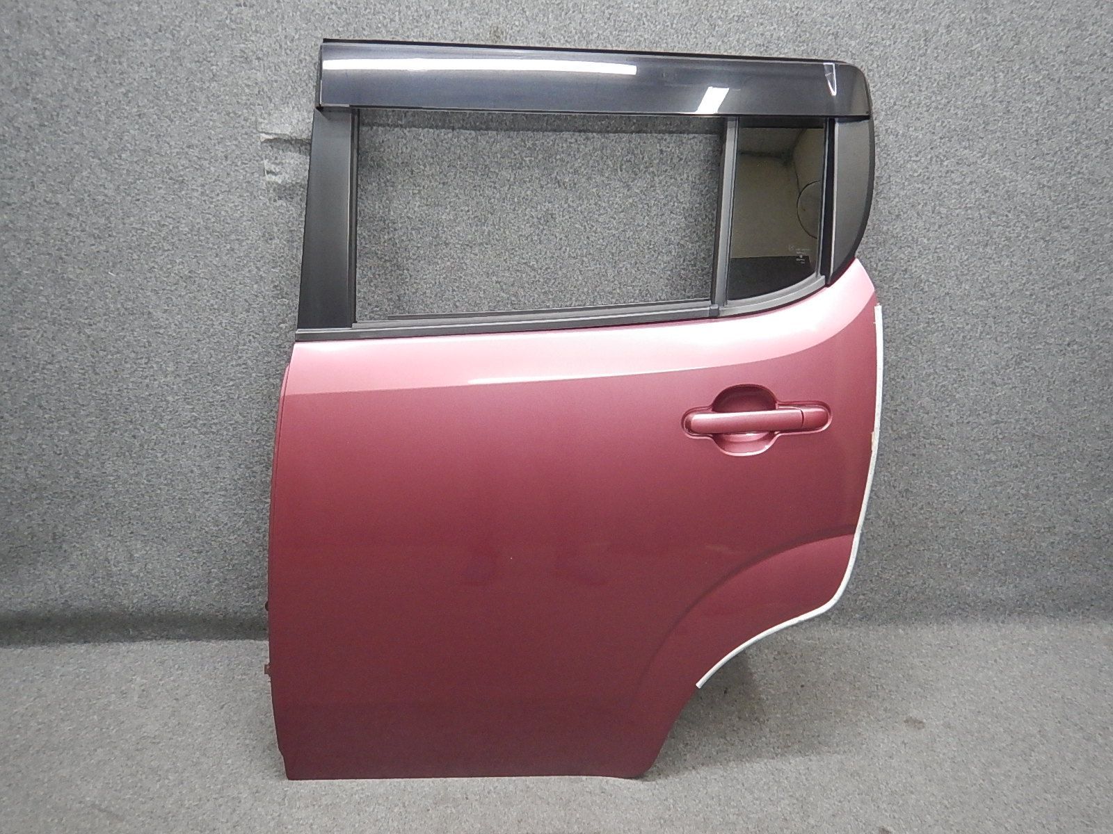 スズキ MRワゴン MF33S 左リアドア 左後ドア 68004-50M00 カシスピンクパールメタリック ZSE [101939]