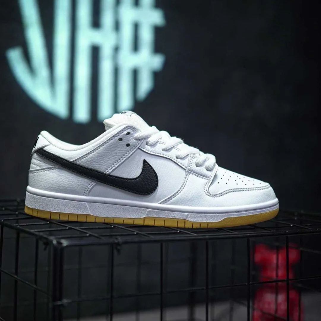 Nike SB Dunk Low Pro 