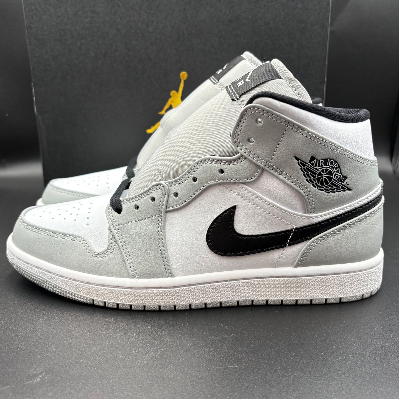 ナイキ 26.5㎝ AIR JORDAN ジョーダン ホワイト グレ- エナメル 新品 26.5cm Nike Air Jordan 1 Mid 