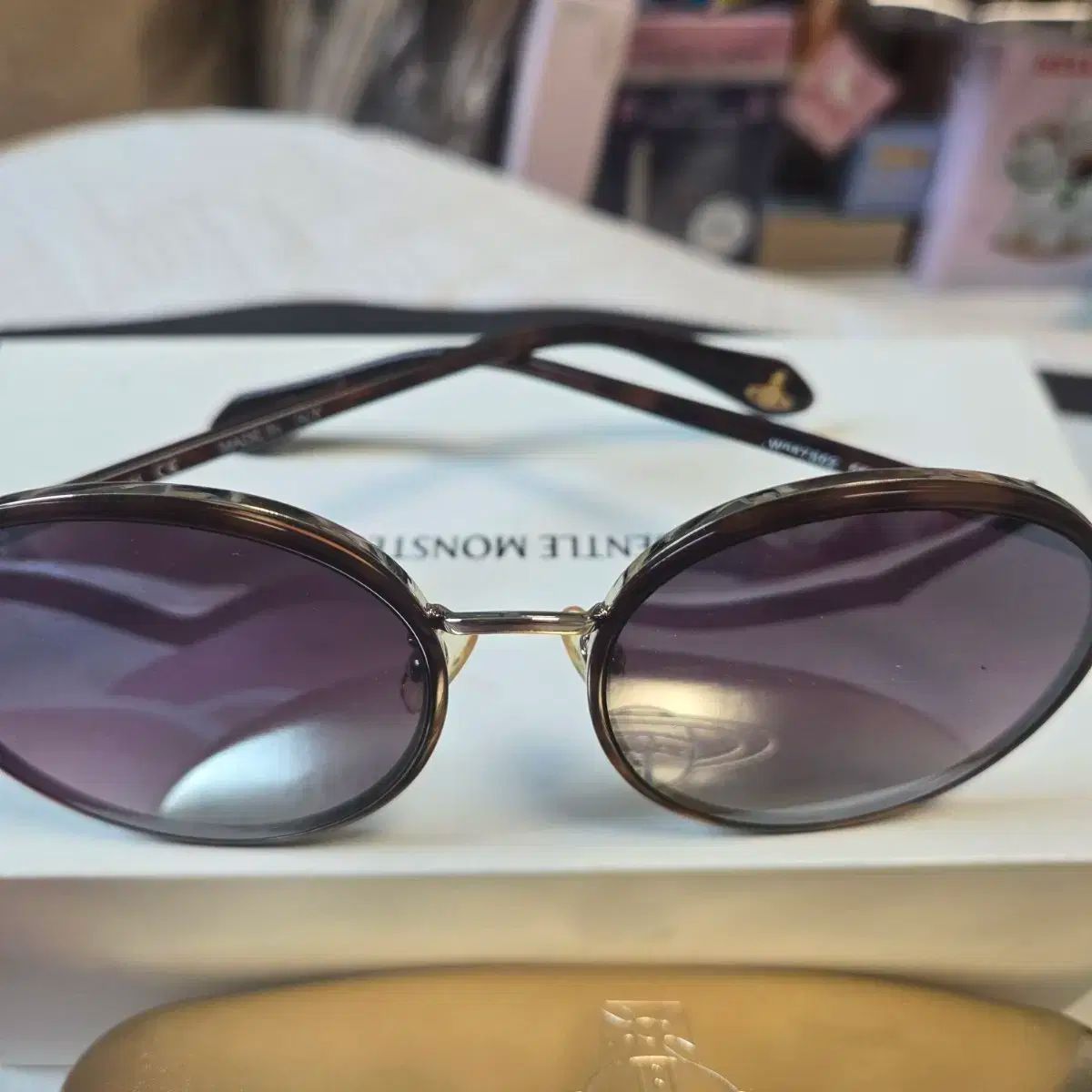 【美品】Vivienne Westwood サングラス 星⭐︎ Vivienne Westwood(ヴィヴィアンウエストウッド) サングラス
