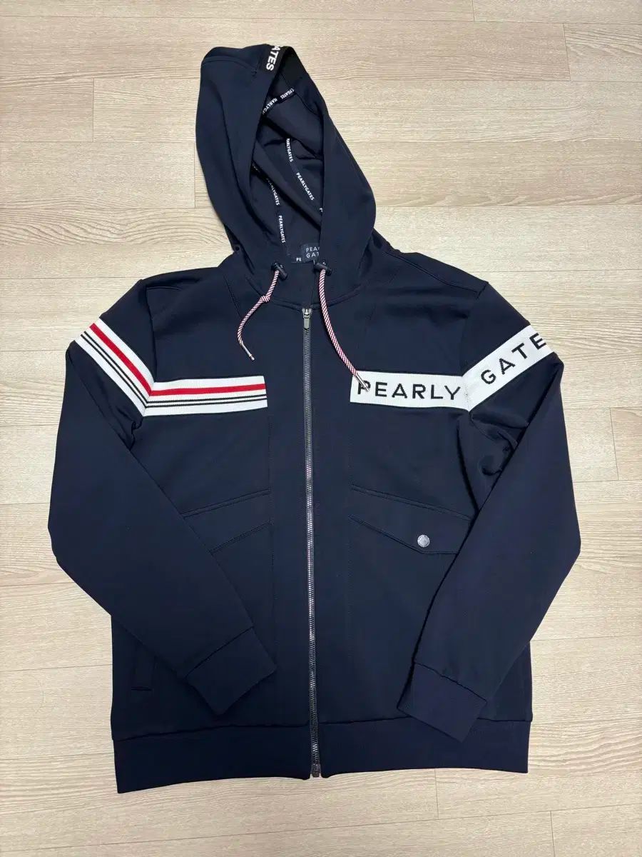 PEARLY GATES フード付きジャケットとショートパンツセット PEARLY GATES フード付きジャケットとショートパンツセット PEARLY