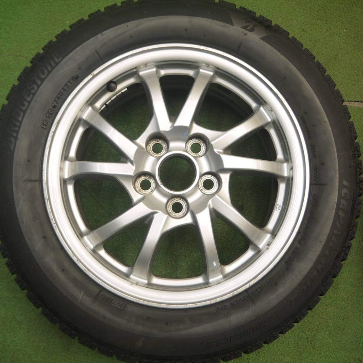 トヨタ プリウスα純正 205/60R16 スタッドレス 16インチ最安 トヨタ プリウスα純正 205/60R16 スタッドレス 16インチ最安