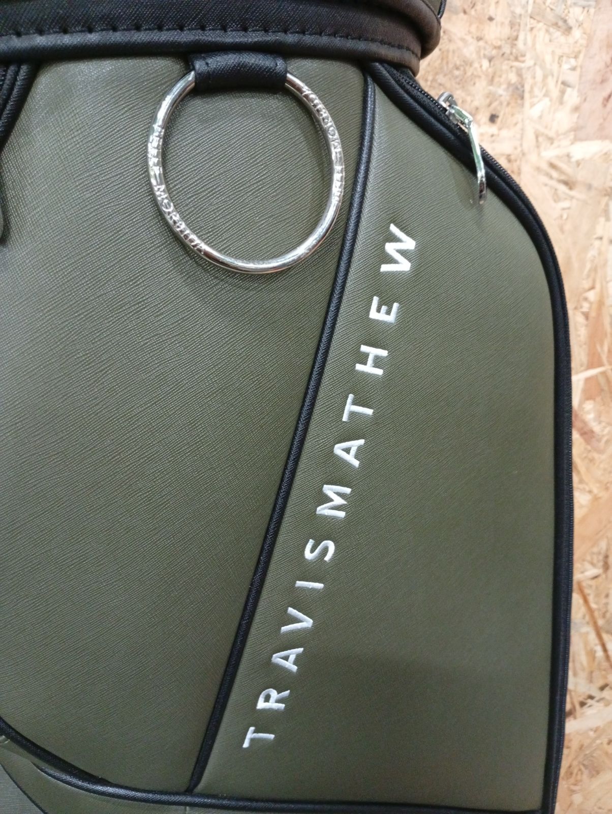 限定品 ペッレモルビダ TRAVISMATHEW コラボ キャディバッグ