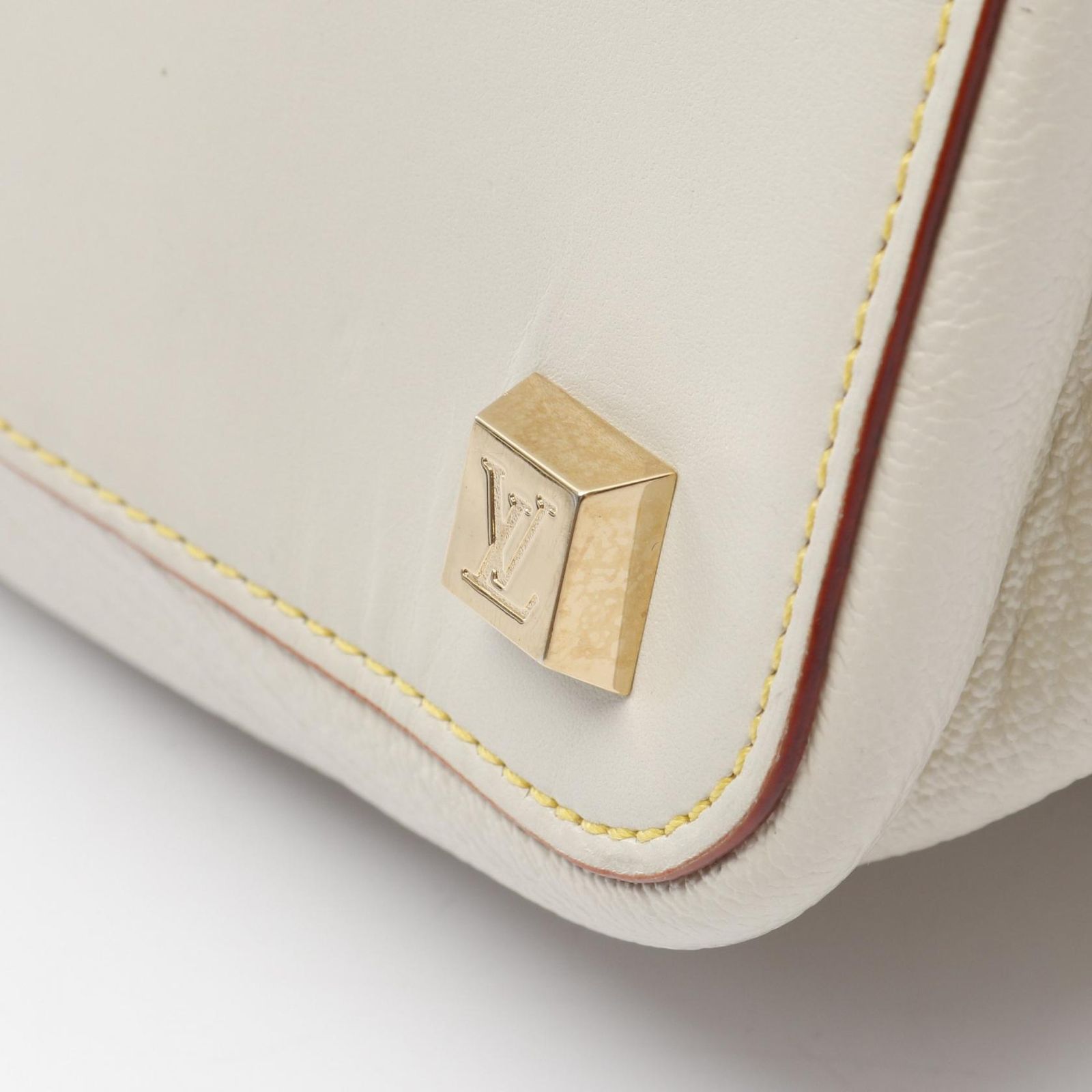 VUITTON ルイ