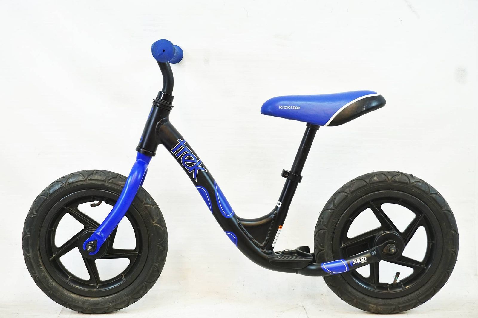 TREK トレック KICKSTER 2016年モデル 12インチ キックバイク バイチャリ有明店