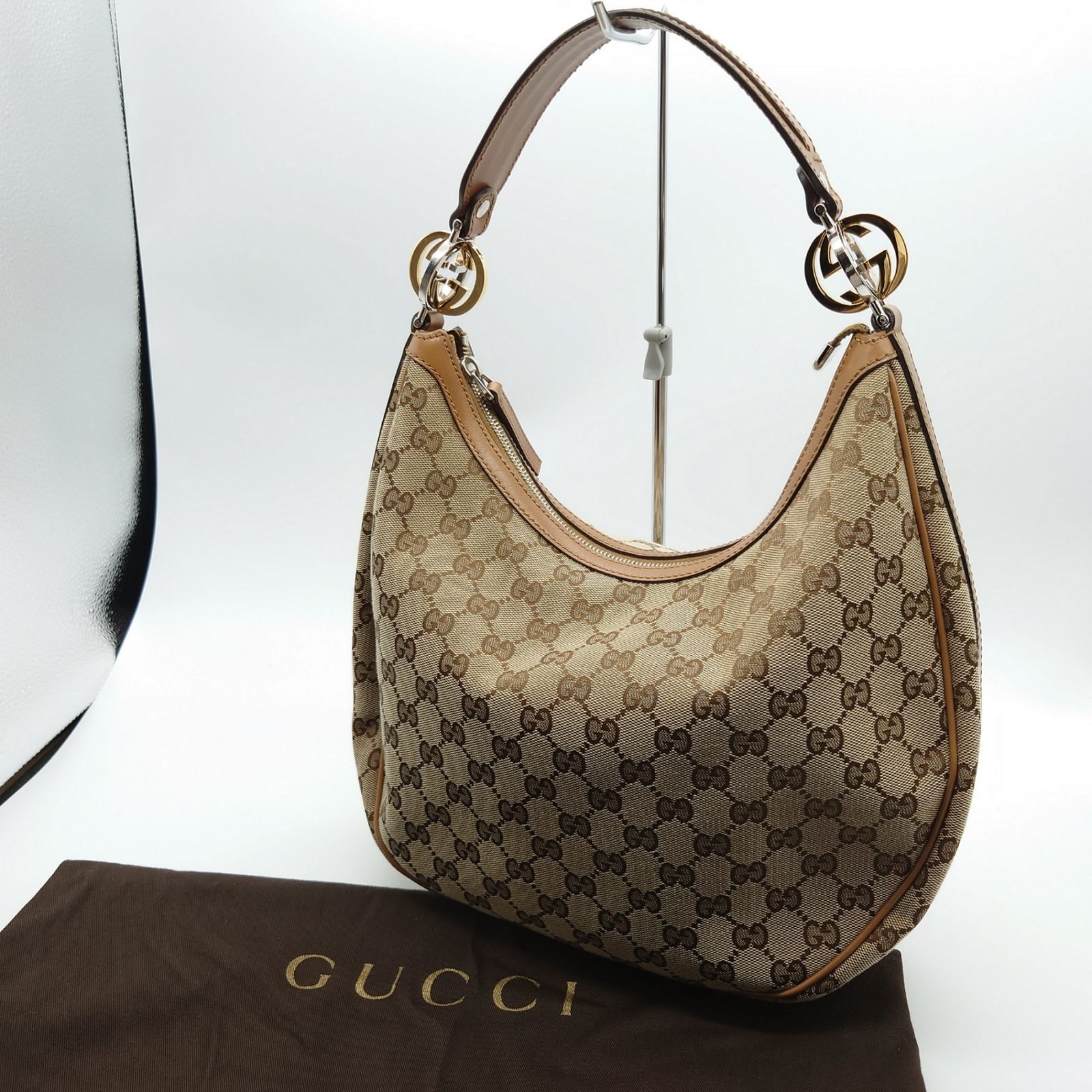 グッチ GUCCI GGキャンバス ワンショルダー バッグ ショルダーバッグ 肩掛け ロゴデザイン シンプル シック カジュアル おしゃれ ブラウン  シルバー ゴールド キャンバス レザー 232962 レディース 【中古 AB品】 当店通常価格89800円