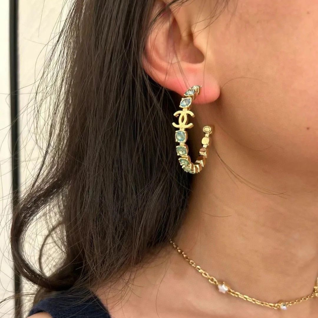 新品未使用】シャネル (CHANEL) CCロゴ＆カラフルクリスタル ゴールド  