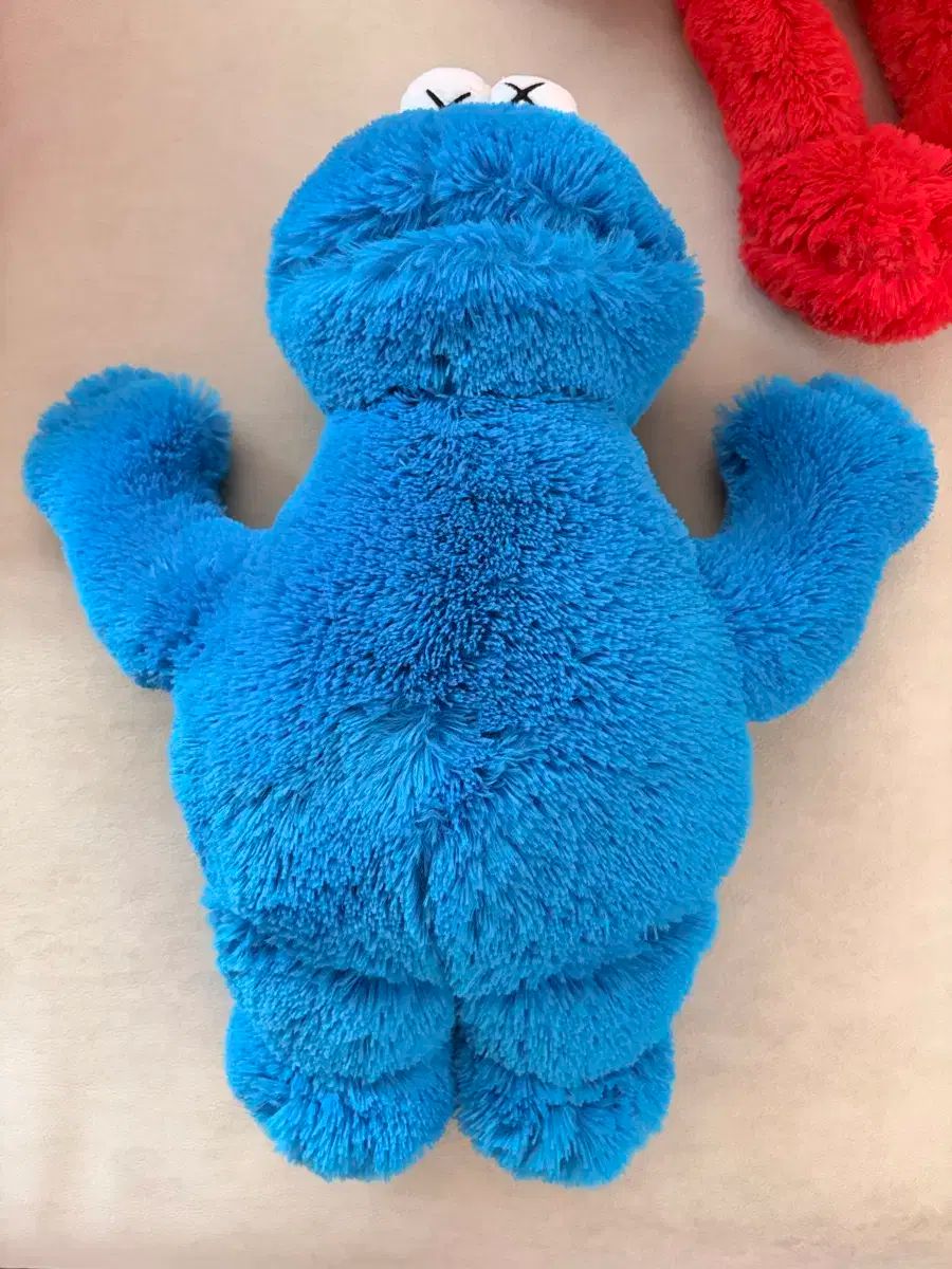 ユニクロ KAWS セサミ ストリート キャラクター ぬいぐるみ 3種 セット