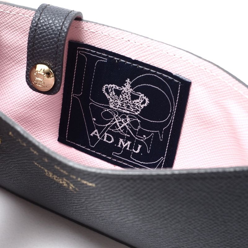 A.D.M.J. -Accesoires