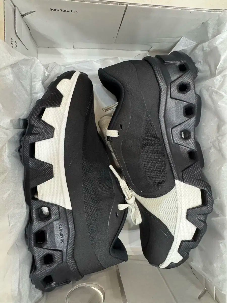 オンランニング クラウドMONSTER ハイパー paf レディース 225mm