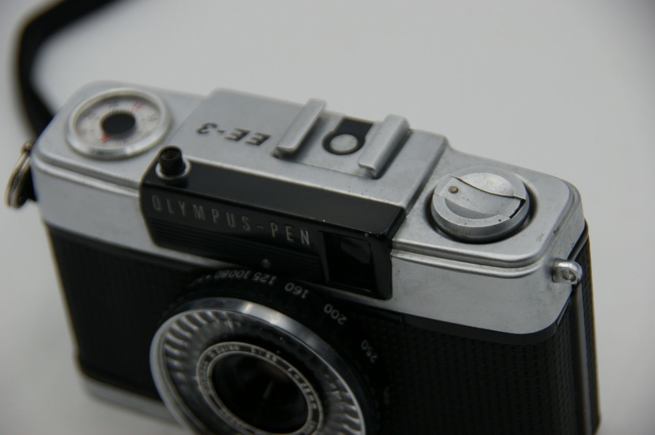 9320 赤ベロOK 良品 OLYMPUS-PEN EE-3 - カメラ・アウトドアbyIF0WORK