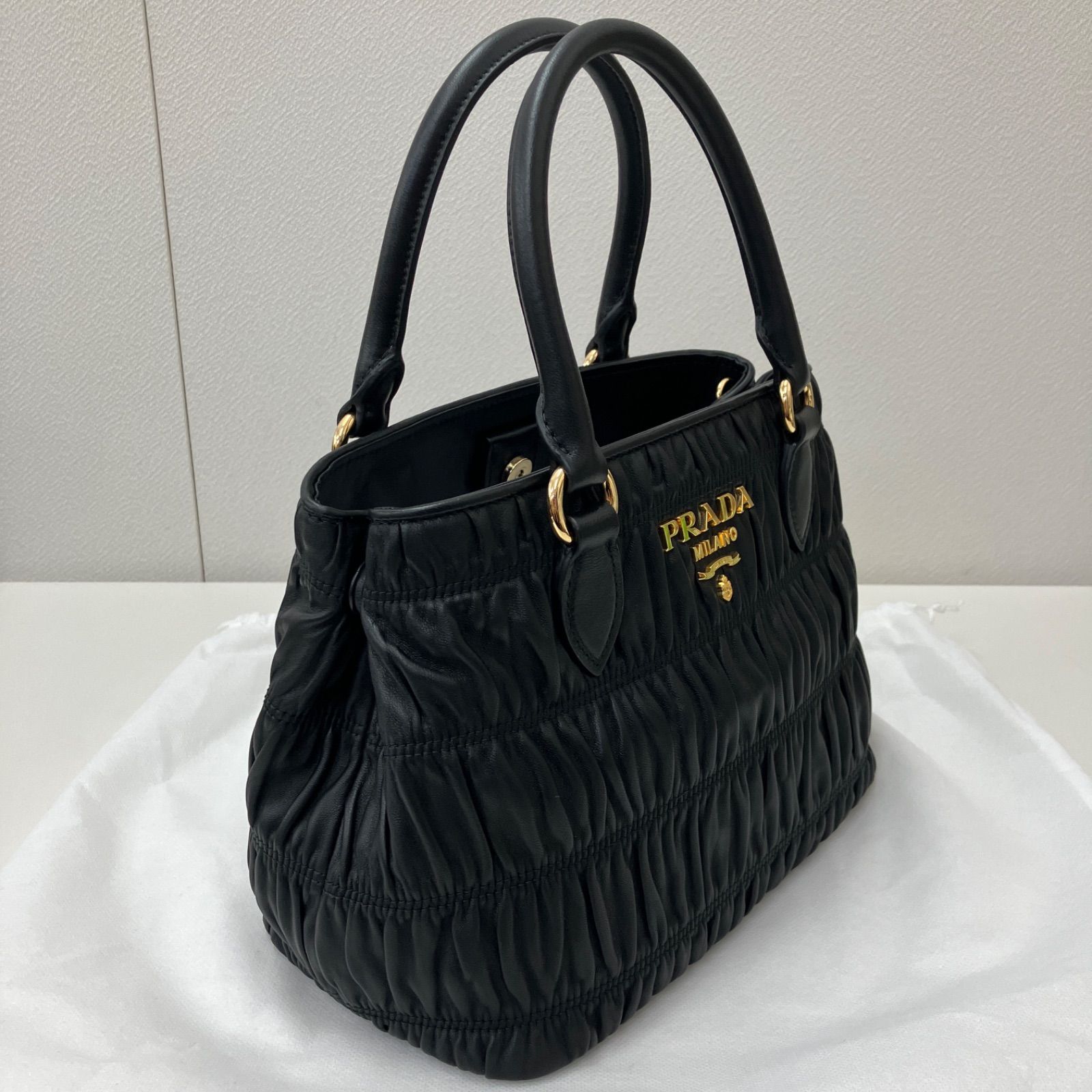 ✨美品✨プラダ ハンドバッグ 2way ギャザー メタルロゴ ナイロン レザー セール】プラダ*2WAYナイロンギャザーショルダーバッグ*1BA173