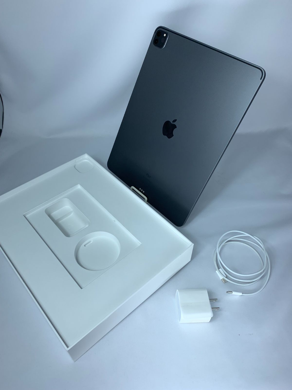 【中古】iPadPro12.9インチ(2021)第5世代  Wi-Fi 128GB スペースグレイ