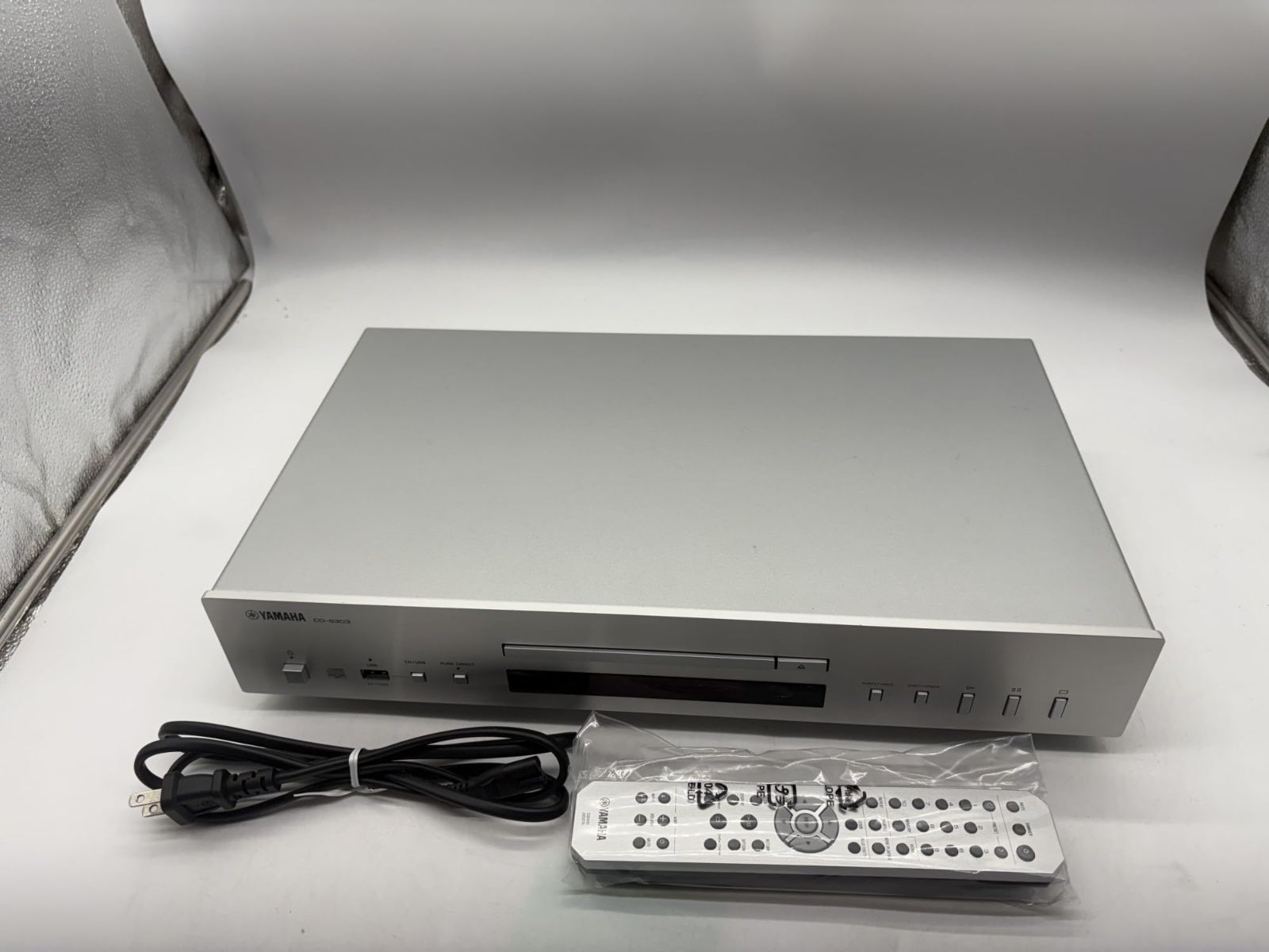 No.3457 YAMAHA CDプレーヤー エントリーモデル シルバー CD-S303-S