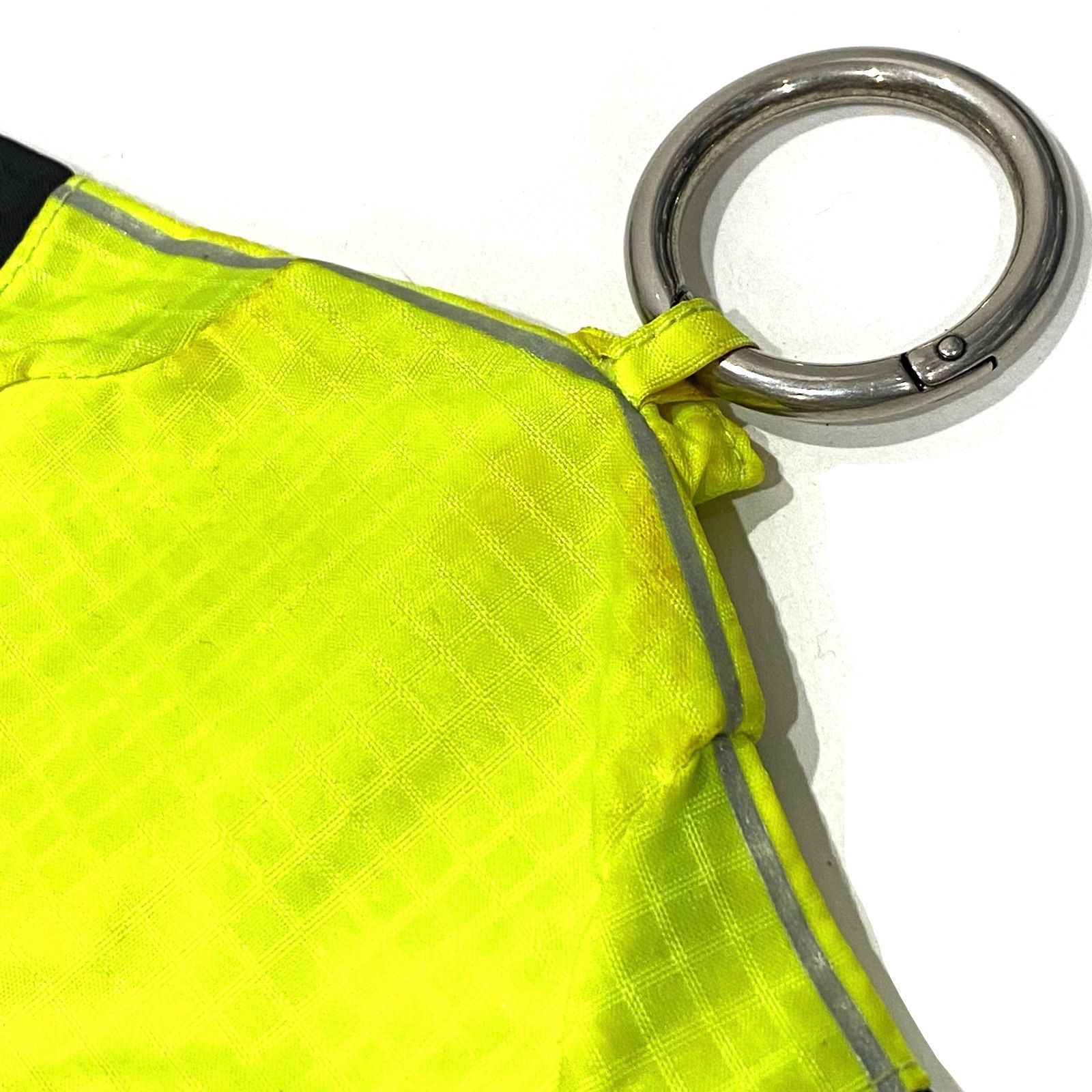 BALENCIAGA バレンシアガ Micro ウインドブレーカー キーホルダー BALENCIAGA バレンシアガ Micro ウインドブレーカー キーホルダー