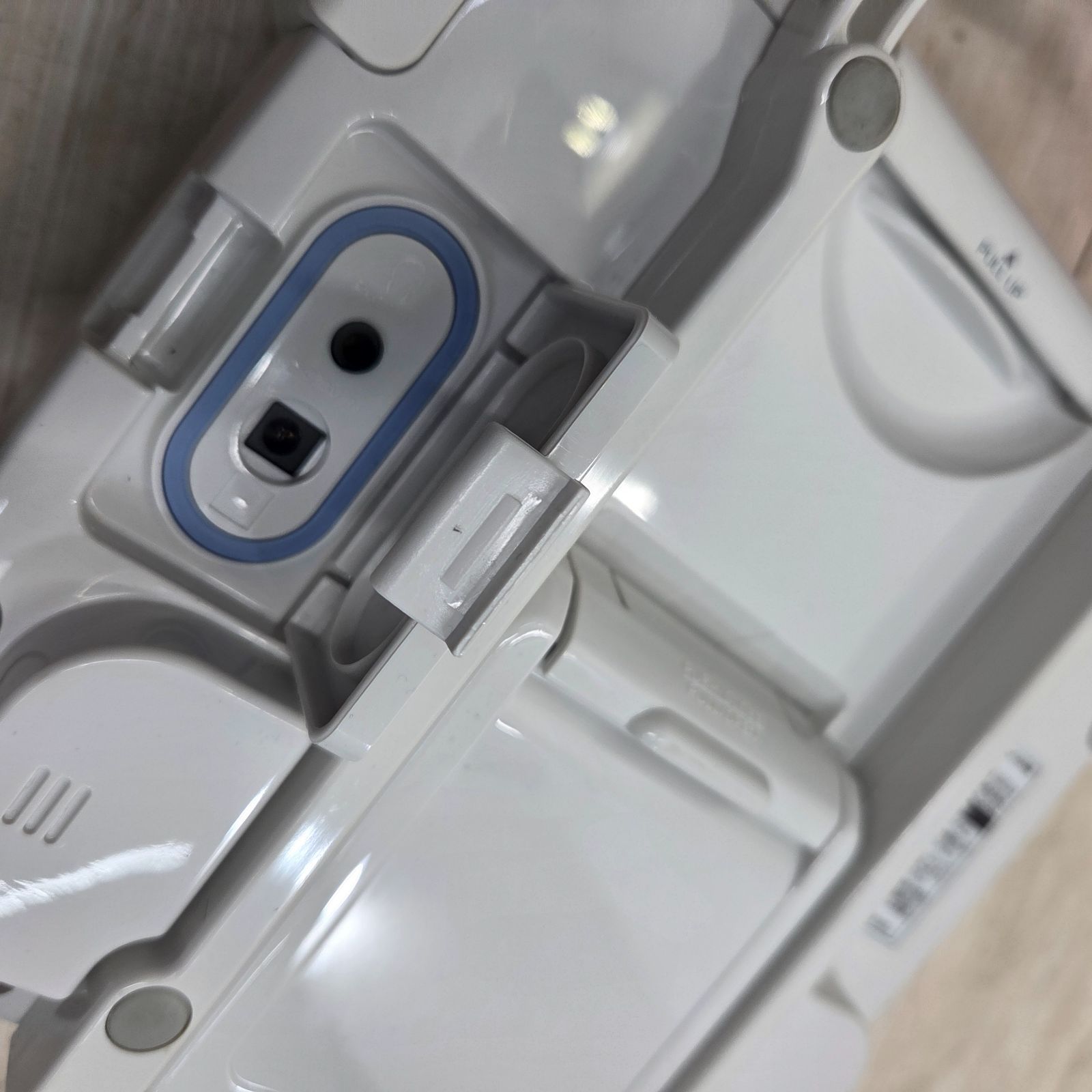 8 S96816 TWINBIRD ツインバード 防水CDプレーヤー AV-J165 ZABADY