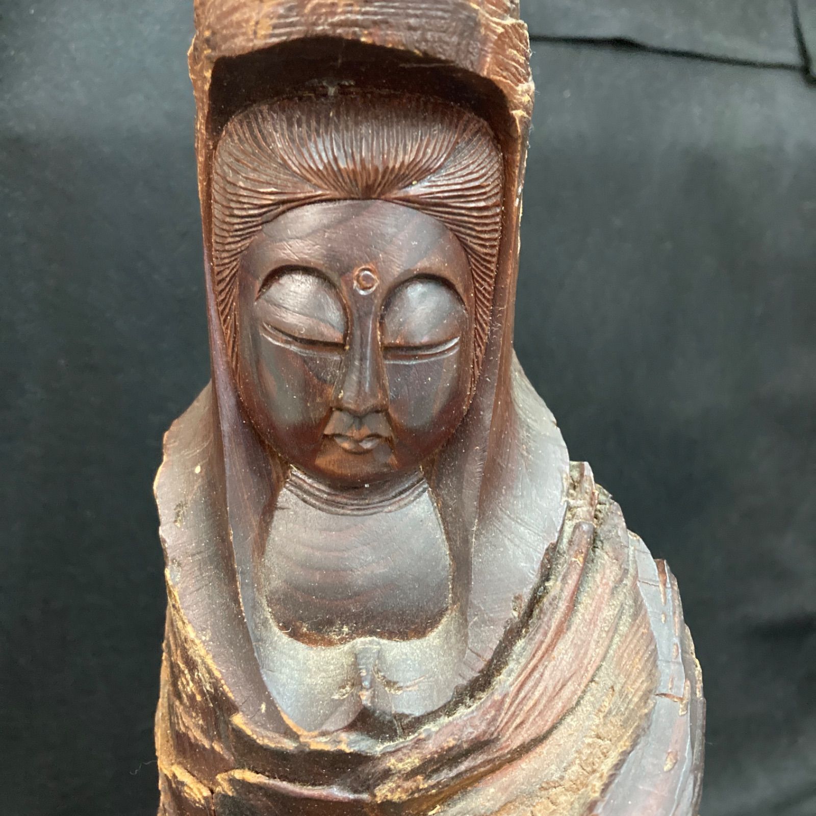 観音 菩薩　紅檀　木彫　置物　仏像 彫刻 開運 骨董 インテリア　アンティーク 観音様 檀香観音 木彫り仏像 仏教美術 仏像 置物 骨董品 立像
