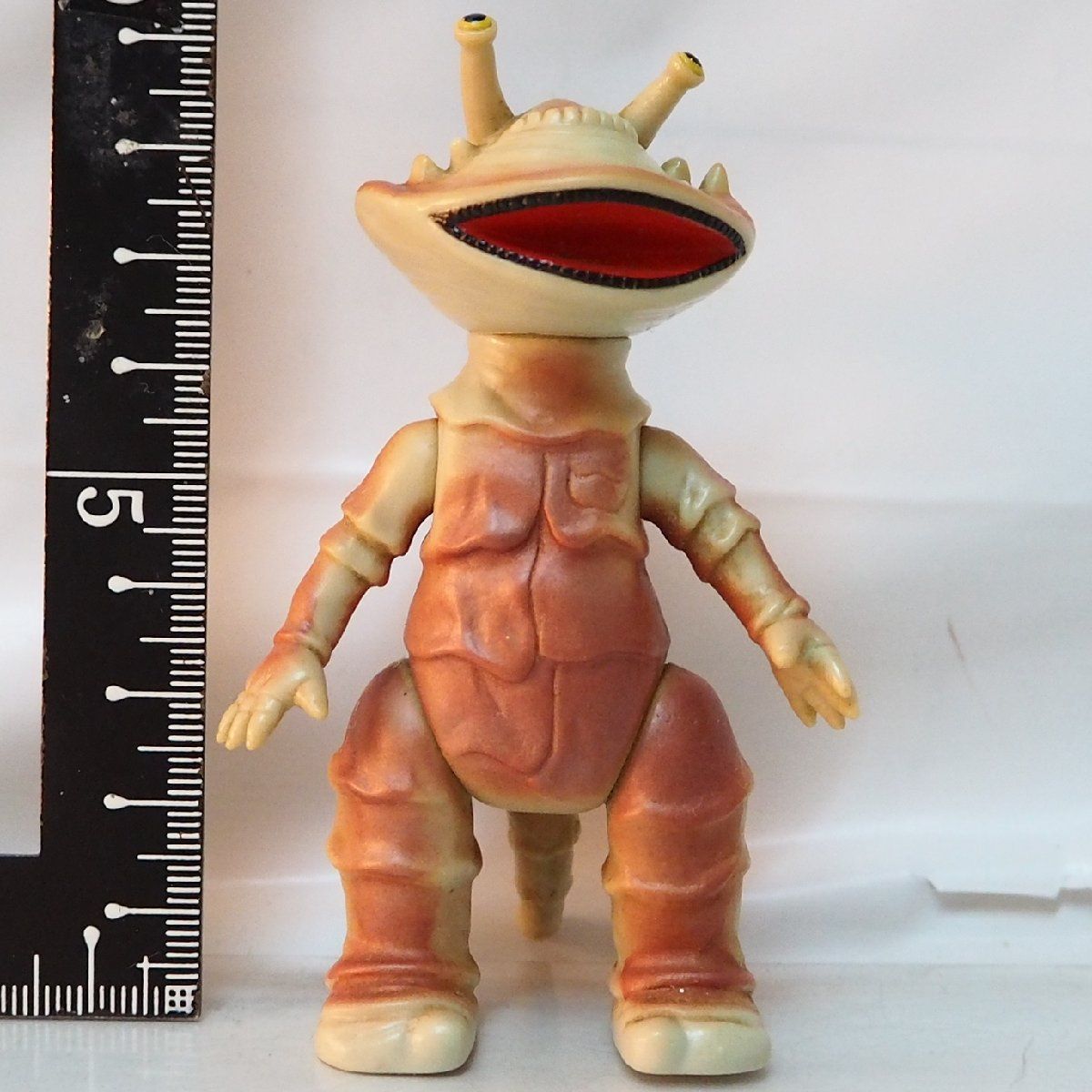 ブルマァク復刻版】ウルトラ怪獣シリーズのカネゴンが入荷致し