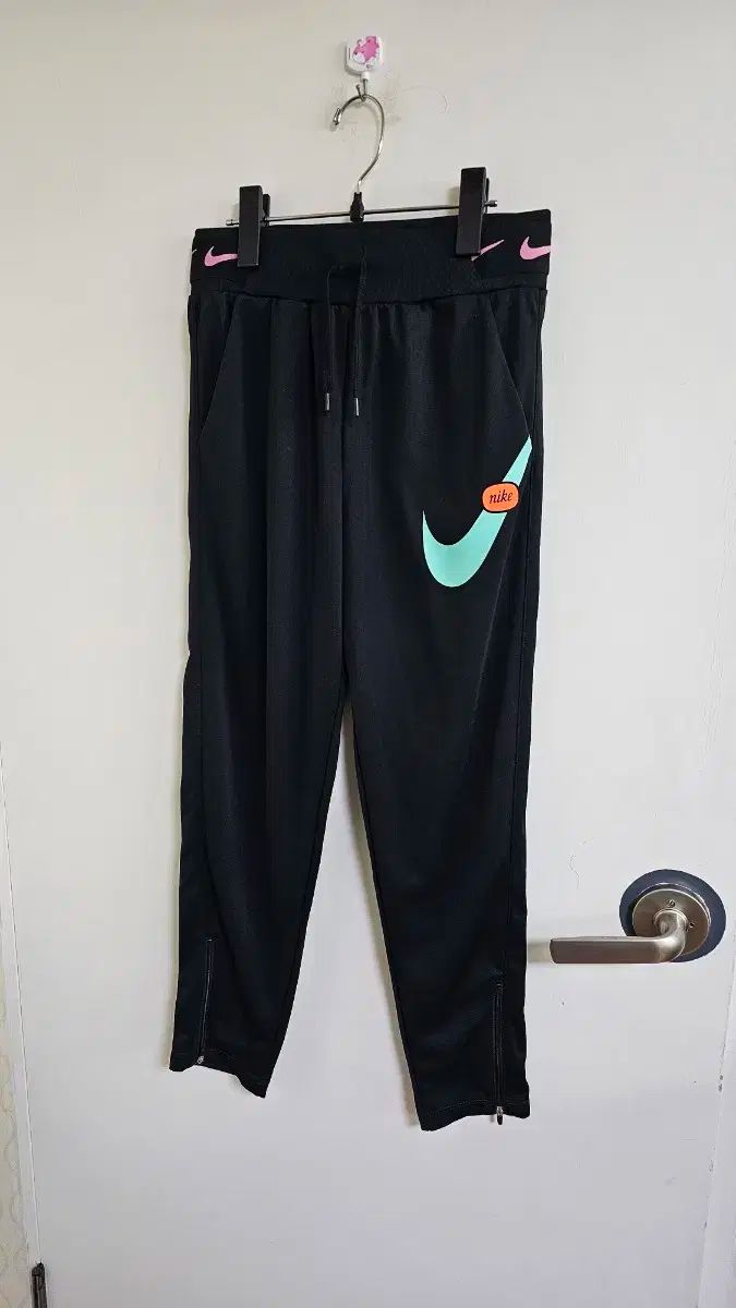 【限定SALE，定番人気】 NIKE(ナイキ) キッズ 女の子 トレーニングパンツ n120 その他