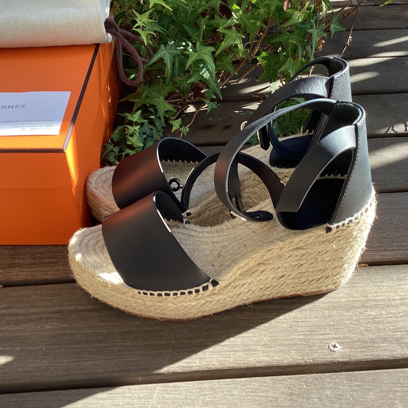 エルメスティヴォリサンダル