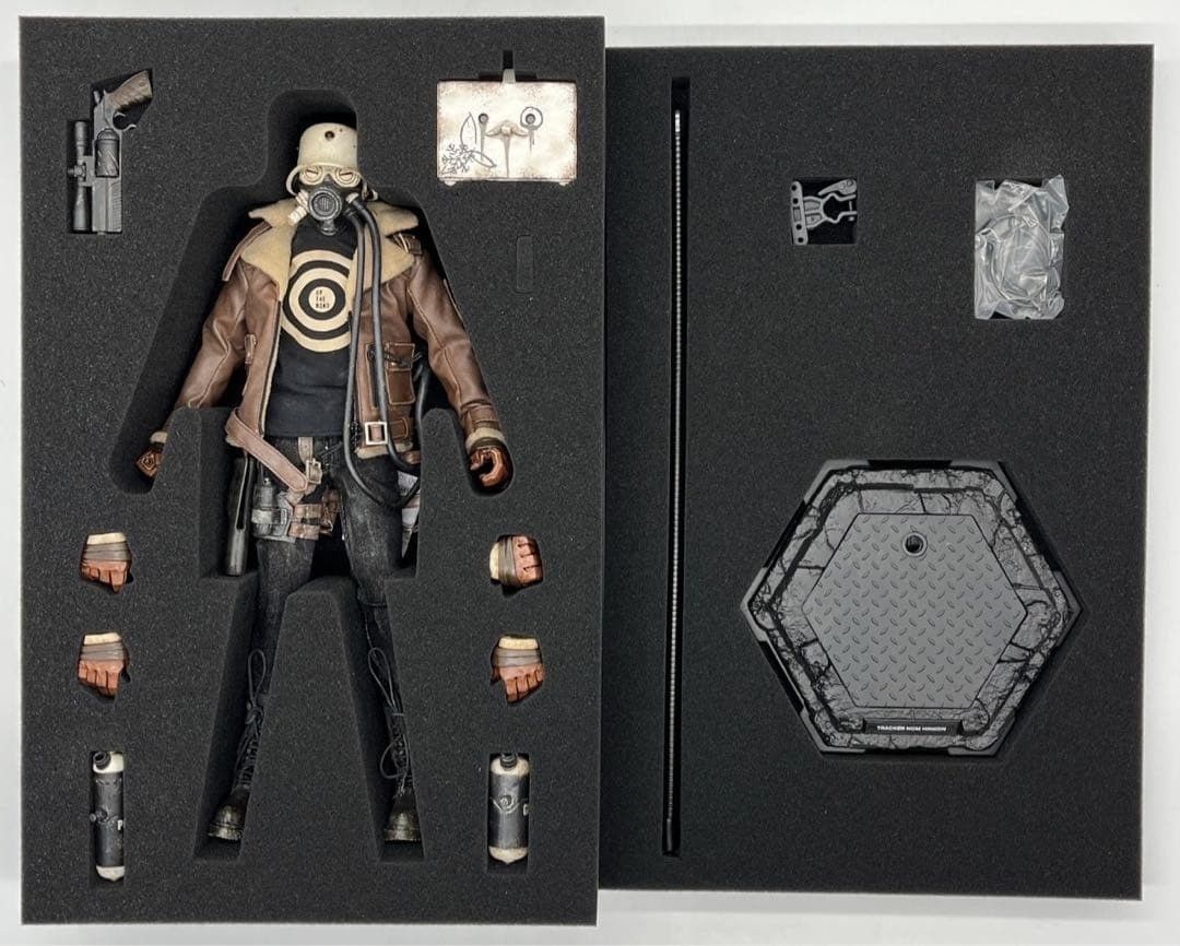 UNDERVERSE 1/6 WWR2 TRACKER NOM HINKON + PC SQUARE アンダーバース
