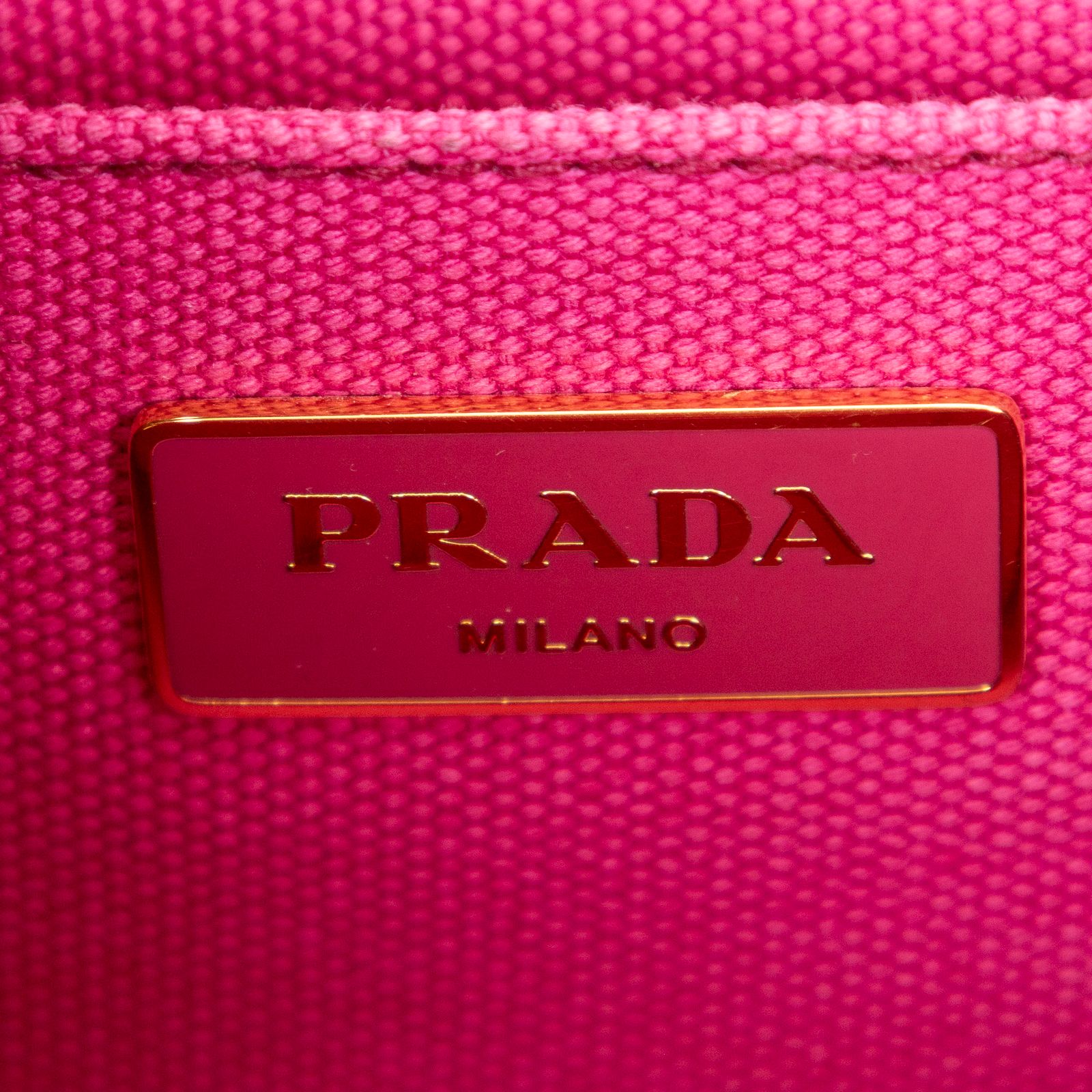 PRADA プラダミディアム