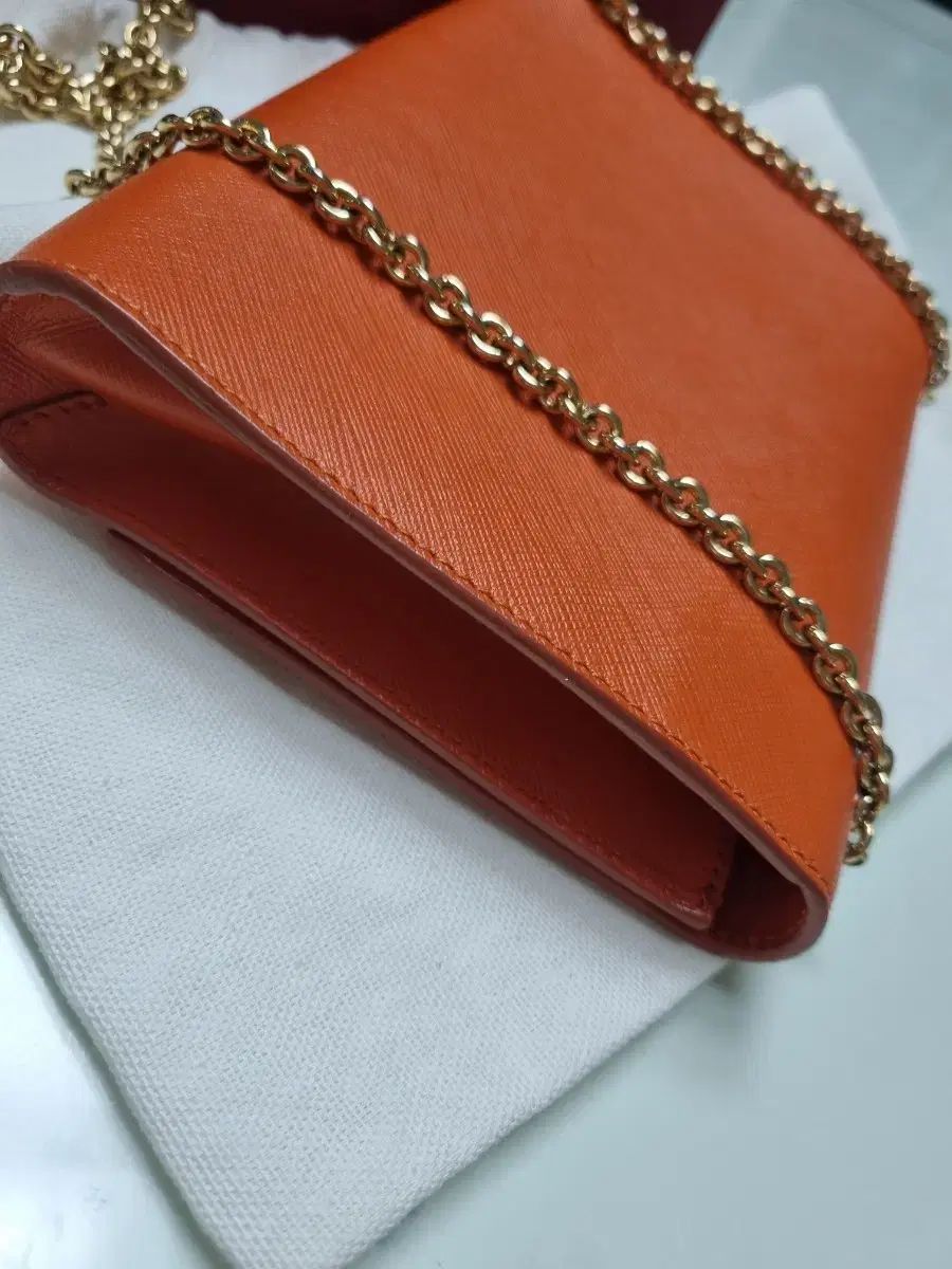 チェーンバッグ