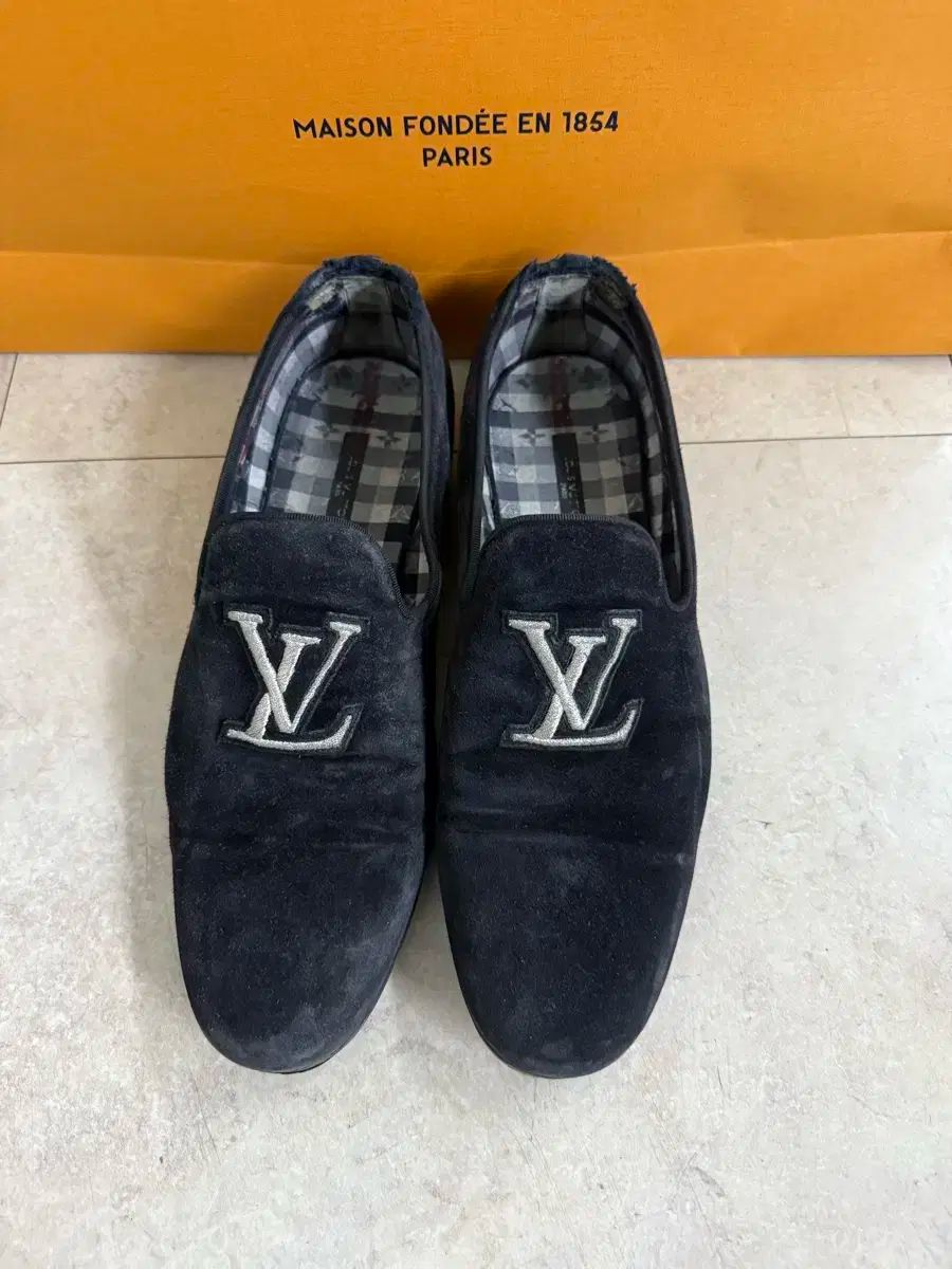 Louis Vuitton ルイヴィトン スエード ローファー