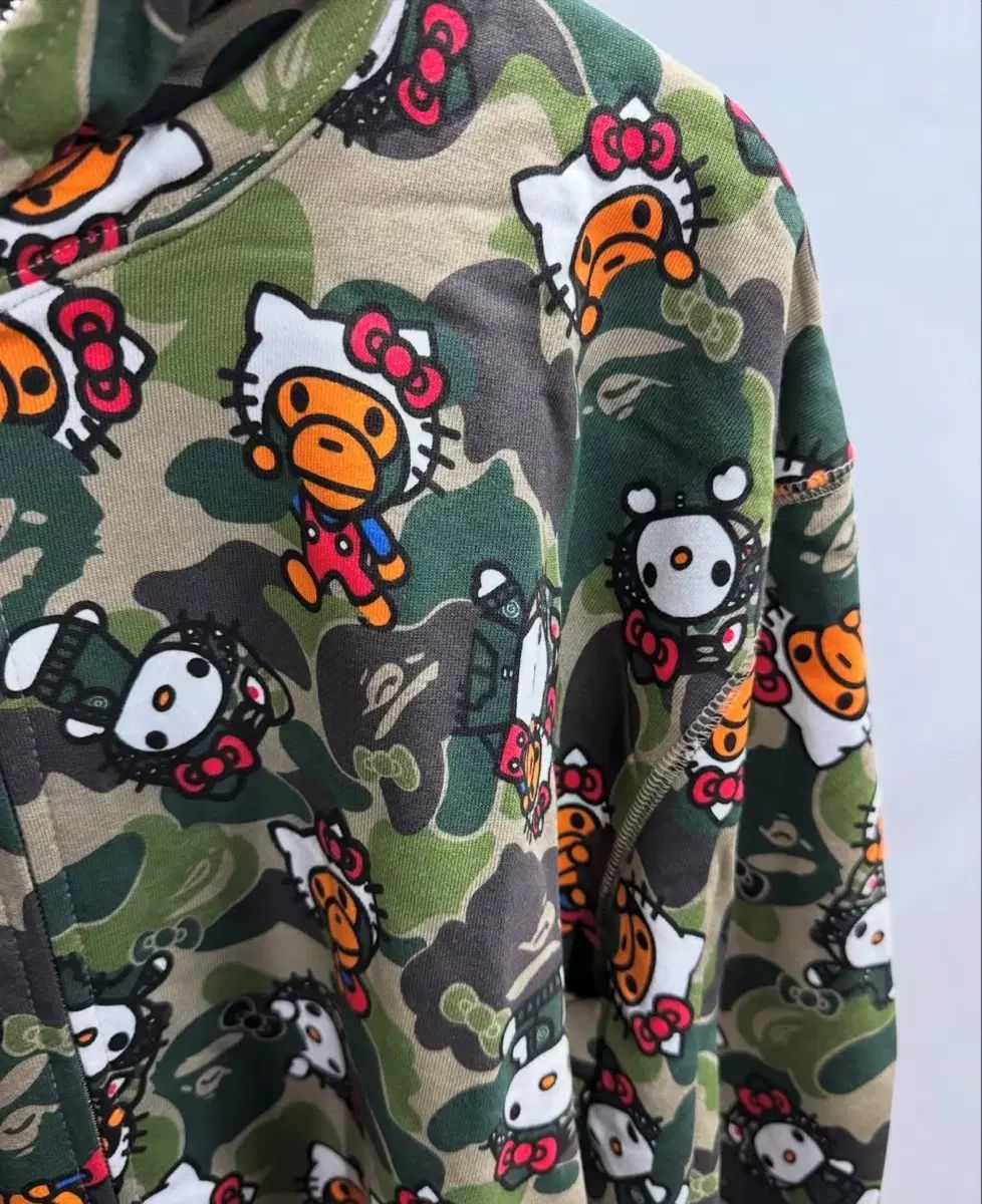 A BATHING APE(アベイシングエイプ) x ハローキティ