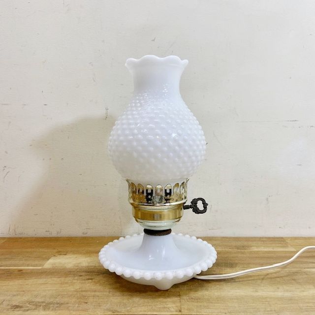 SALE アンティーク　ホブネイル　ミルクガラス ランプ 照明 ミルクガラスのヴィンテージ ランプ ホブネイル ライト (ランプのみ
