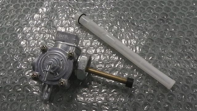 CB400 SUPER FOUR　NC31-1010xxx　の　燃料コック:#1639008157