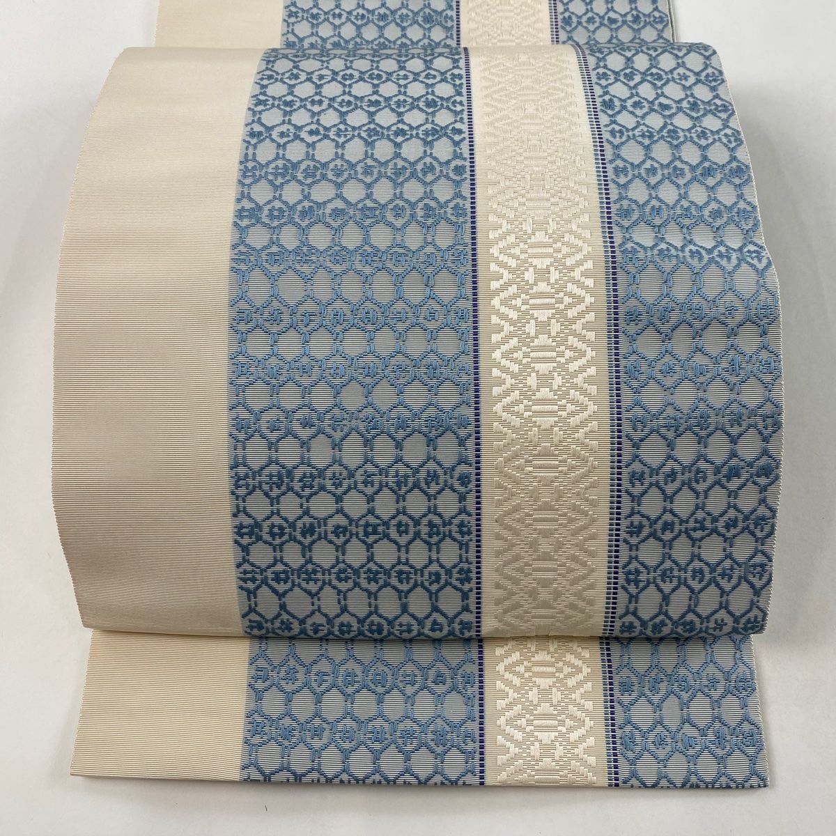 すごい値！名古屋帯 九寸 紬 手染め 正絹 上質 薄黄ベージュ 花活け  