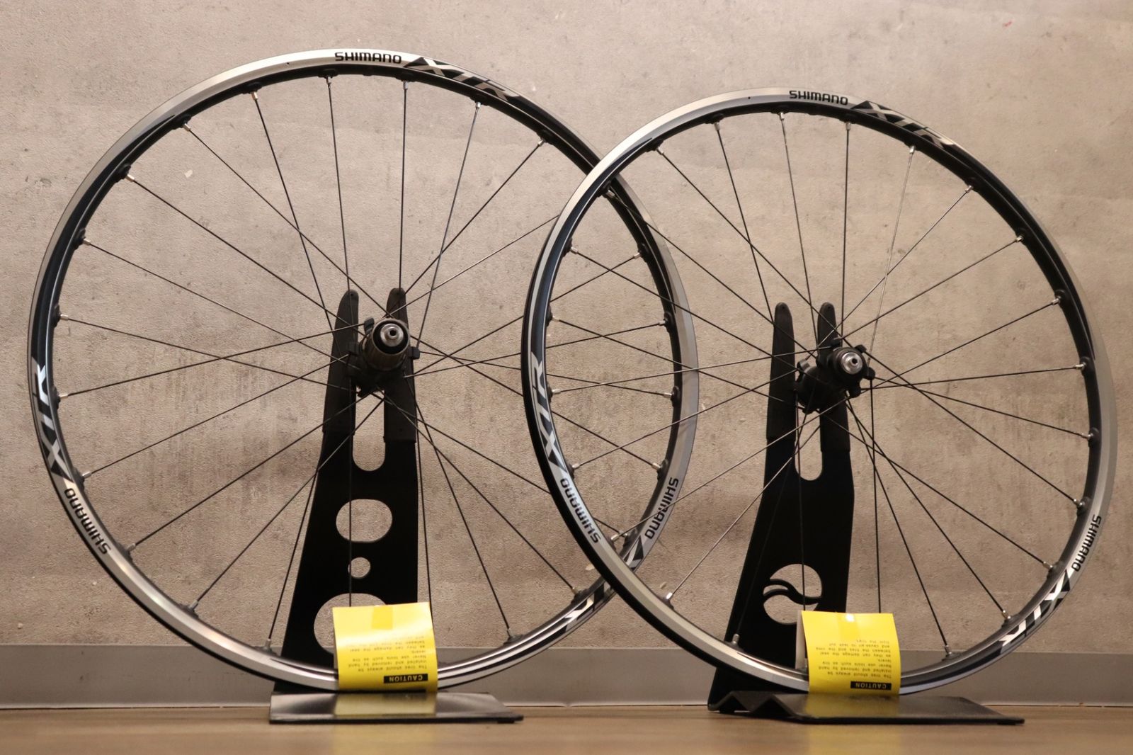 シマノ SHIMANO XTR WH-M985 アルミ チューブレス シマノ 10S ホイールセット 26インチ さいたま浦和店