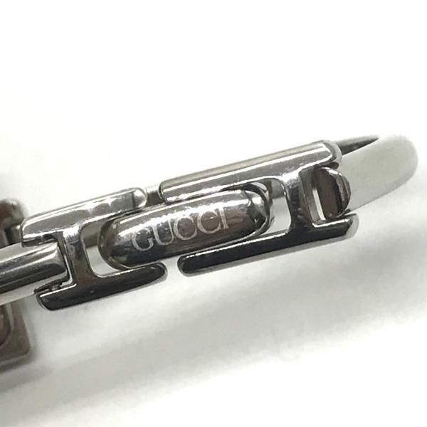 GUCCI グッチ スクエア クオーツ シルバー文字盤 バングル 腕時計