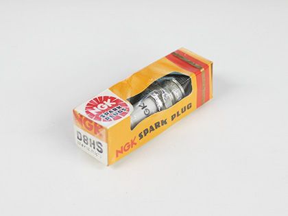 NGK D8HS 12x12.7 1|2 ネジ形スパークプラグ 10本入りケース売り 00623975
