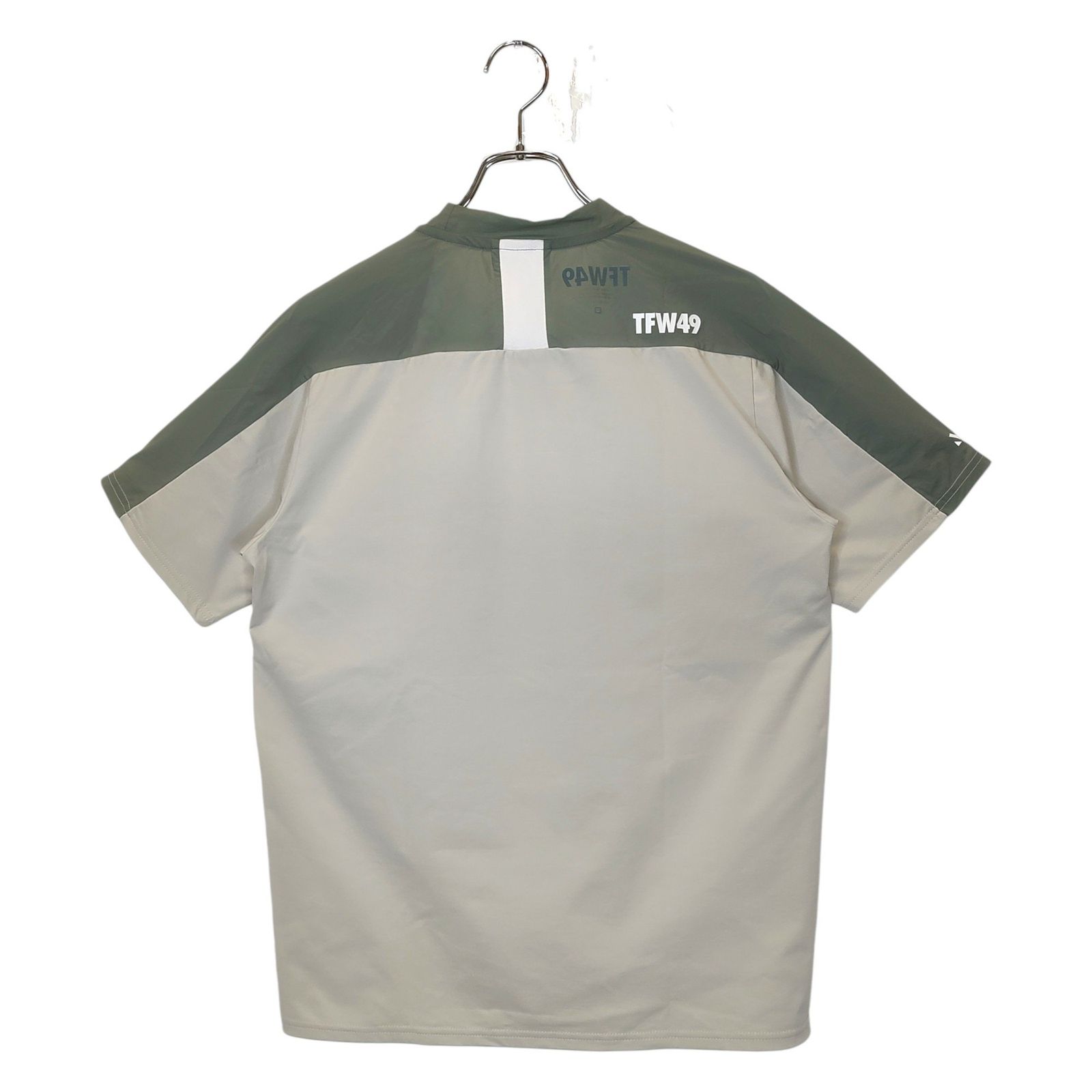 ライトグリーン