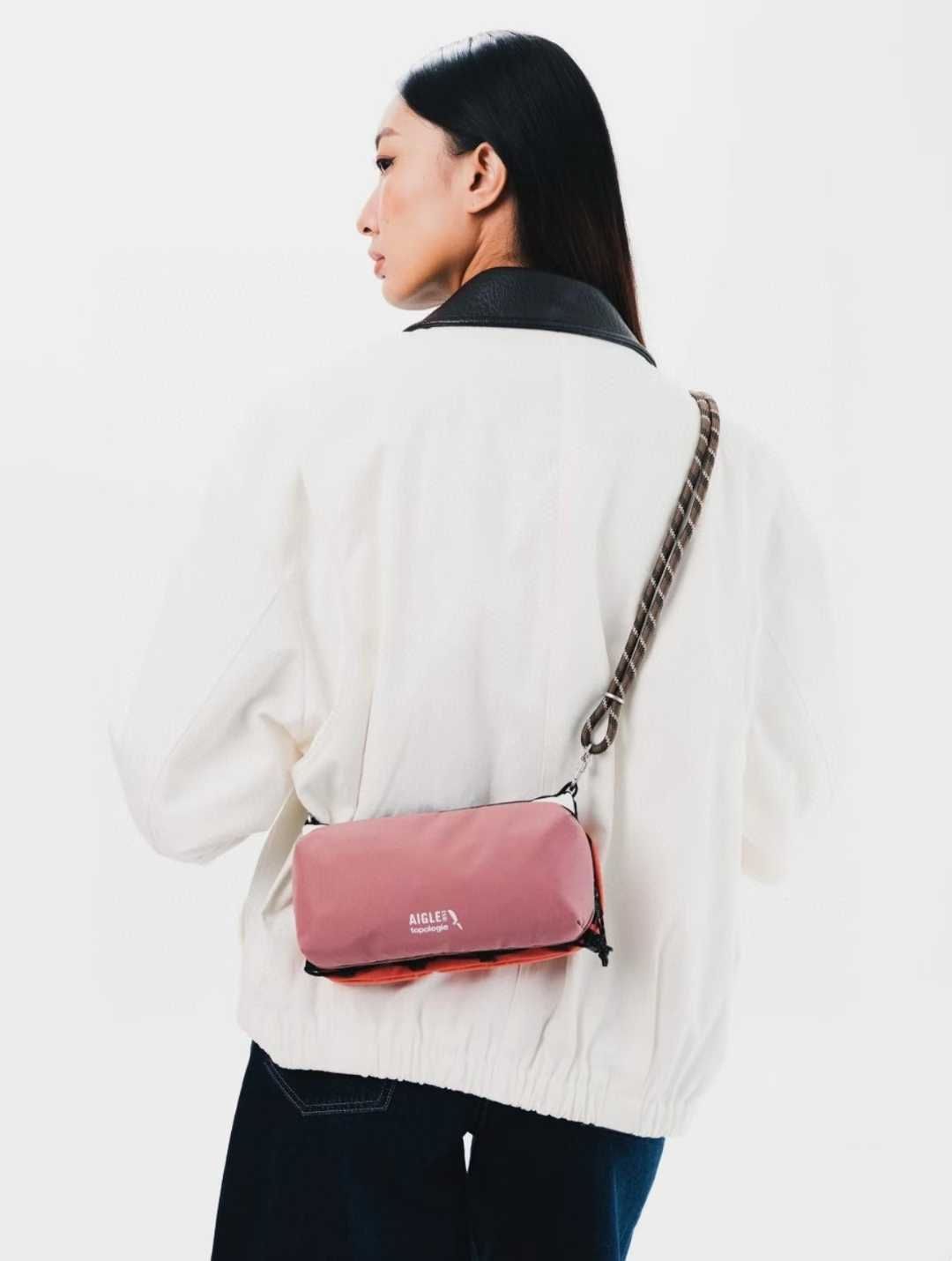 AIGLE 【Topologie】トポロジー ボトルサコッシュ Bottle Sacoche ボトルサコッシュ【バッグ単体】 – Topologie